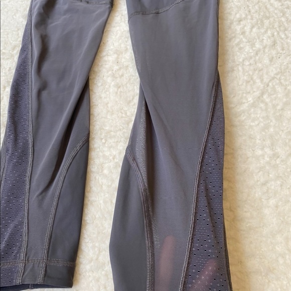 ❌SOLD❌Lululemon Run Smoothly 7/8 Tight *25" - Picture 5 of 6